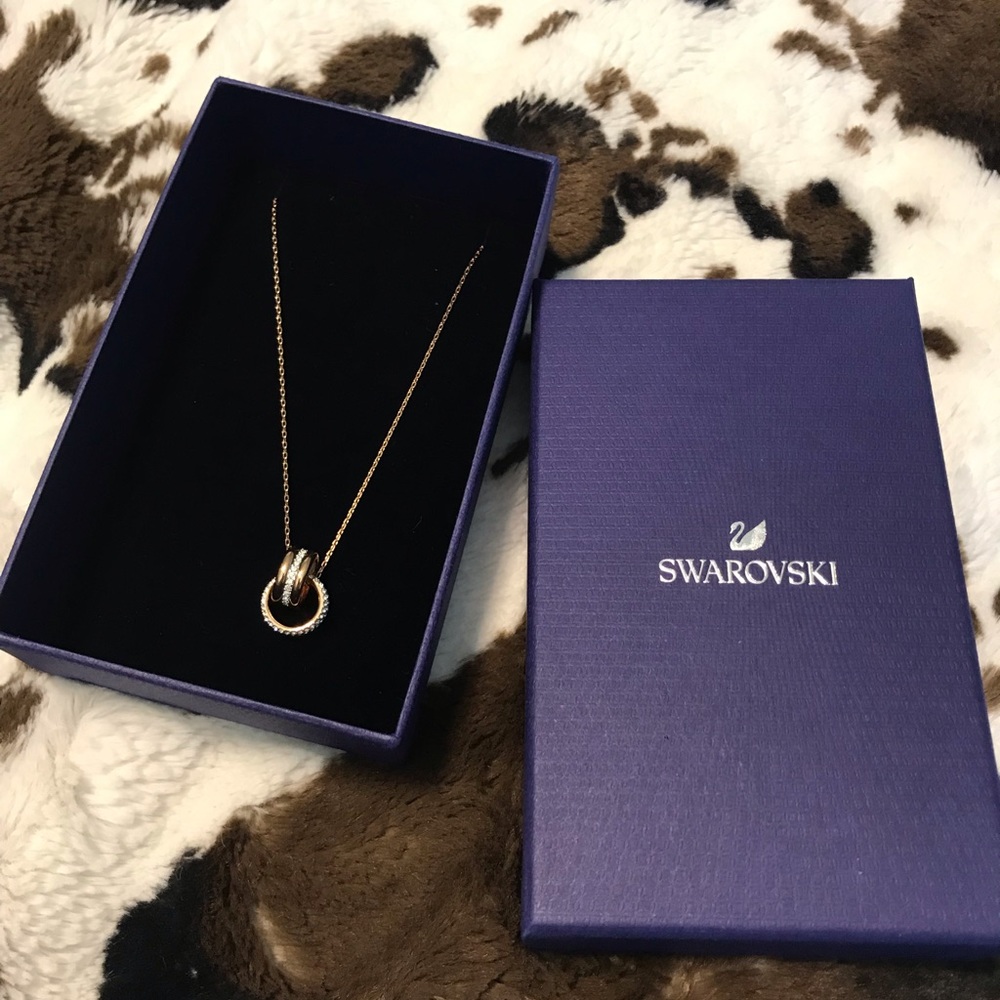 Brand new Swarovski Crystal Necklace Gold